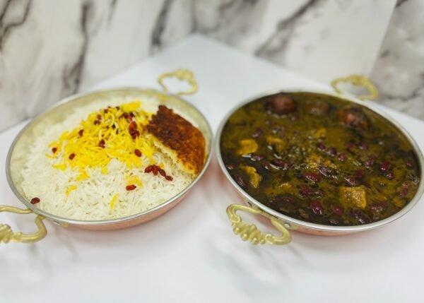 Ragoût de ghormeh sabzi avec du riz